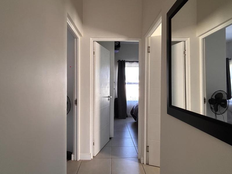 To Let 2 Bedroom Property for Rent in Sandown Western Cape